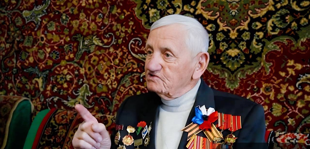 Команда проекта «Воспоминания солдата победы» посетила ветерана ВОВ Александра Семеновича